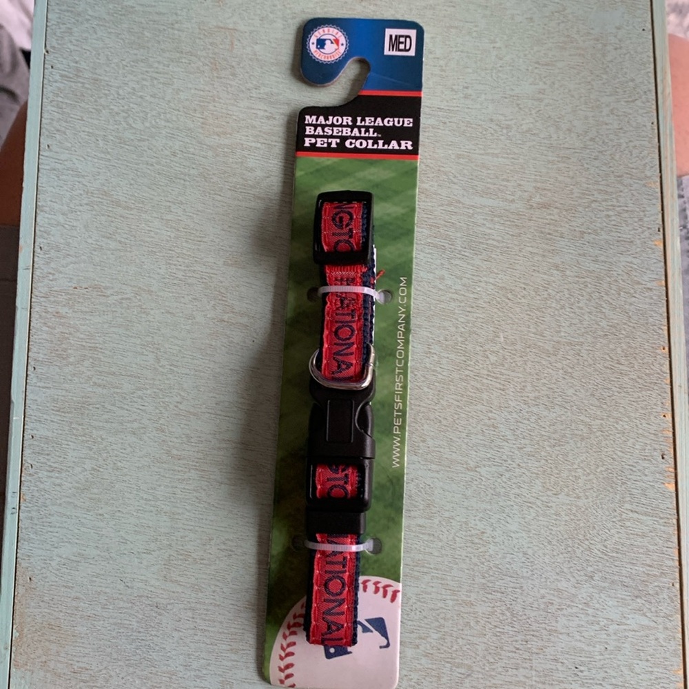 Major league baseball Washington Nationals pet collar Med.  NWT